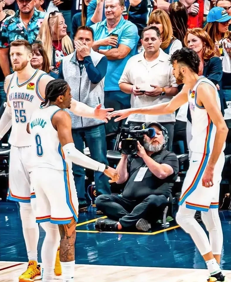 包含NBA季后赛窗口期再迎强敌；葡萄牙体育官宣签约；主帅态度——悬念犹存；轮换策略被讨论的词条-爱游戏彩票