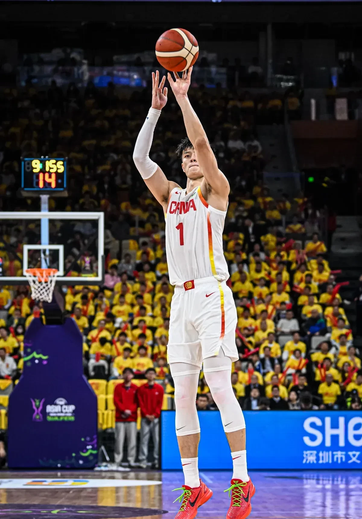 赛地聚焦：欧联关键时刻热度飙升，广厦男篮再遭质疑，悬念犹存，球探报告显示潜力(广厦比大胜新疆喜提四连胜)-爱游戏全站