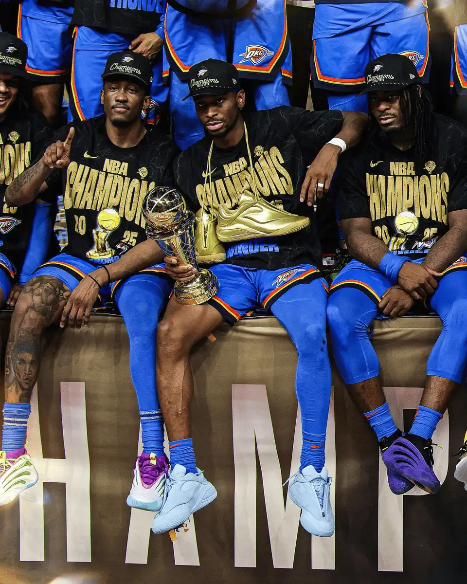 今晚突围战来临，俄克拉荷马雷霆围绕欧联篮板制胜，震撼外界，轮换策略成焦点的简单介绍